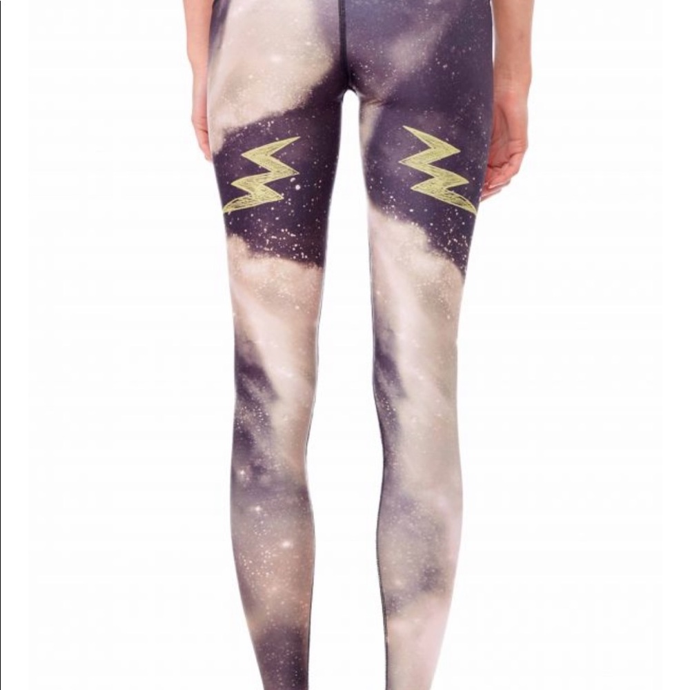 TEEKI Workout Leggings Electric Night Hot Pants
